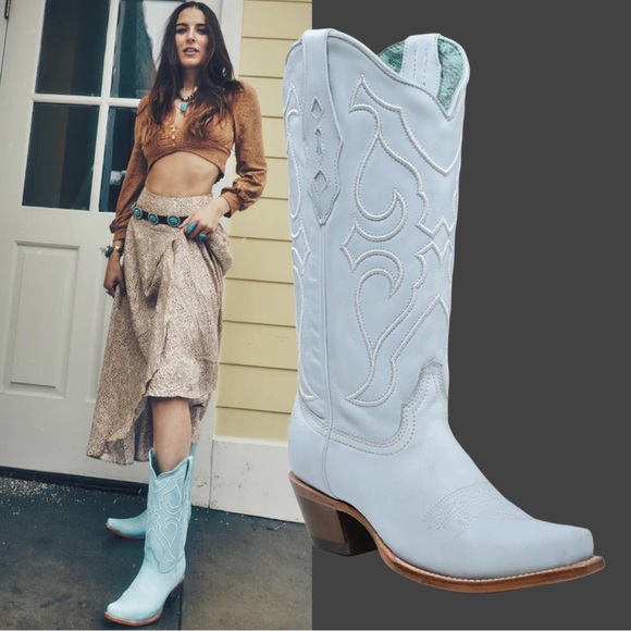 CORRAL LADIES EMBROIDERED SNIP TOE BOOTS In Baby Blue - Picture 1 of 6